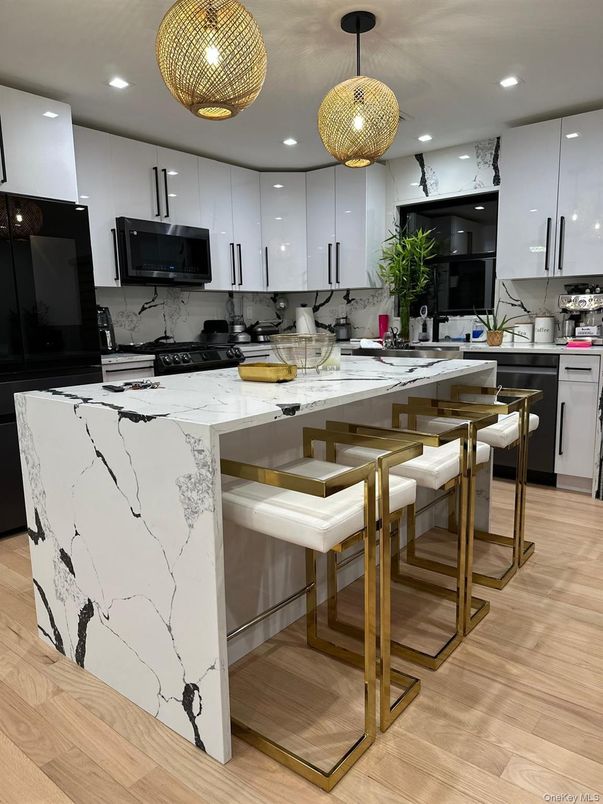 Interior, Kitchen, Pendant Lights, Recessed Lighting, Wood Texture Flooring