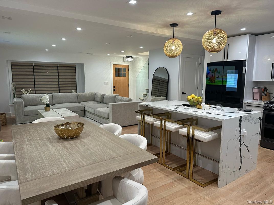 Dining room, Interior, Kitchen, Living room, Pendant Lights, Recessed Lighting, Wood Texture Flooring