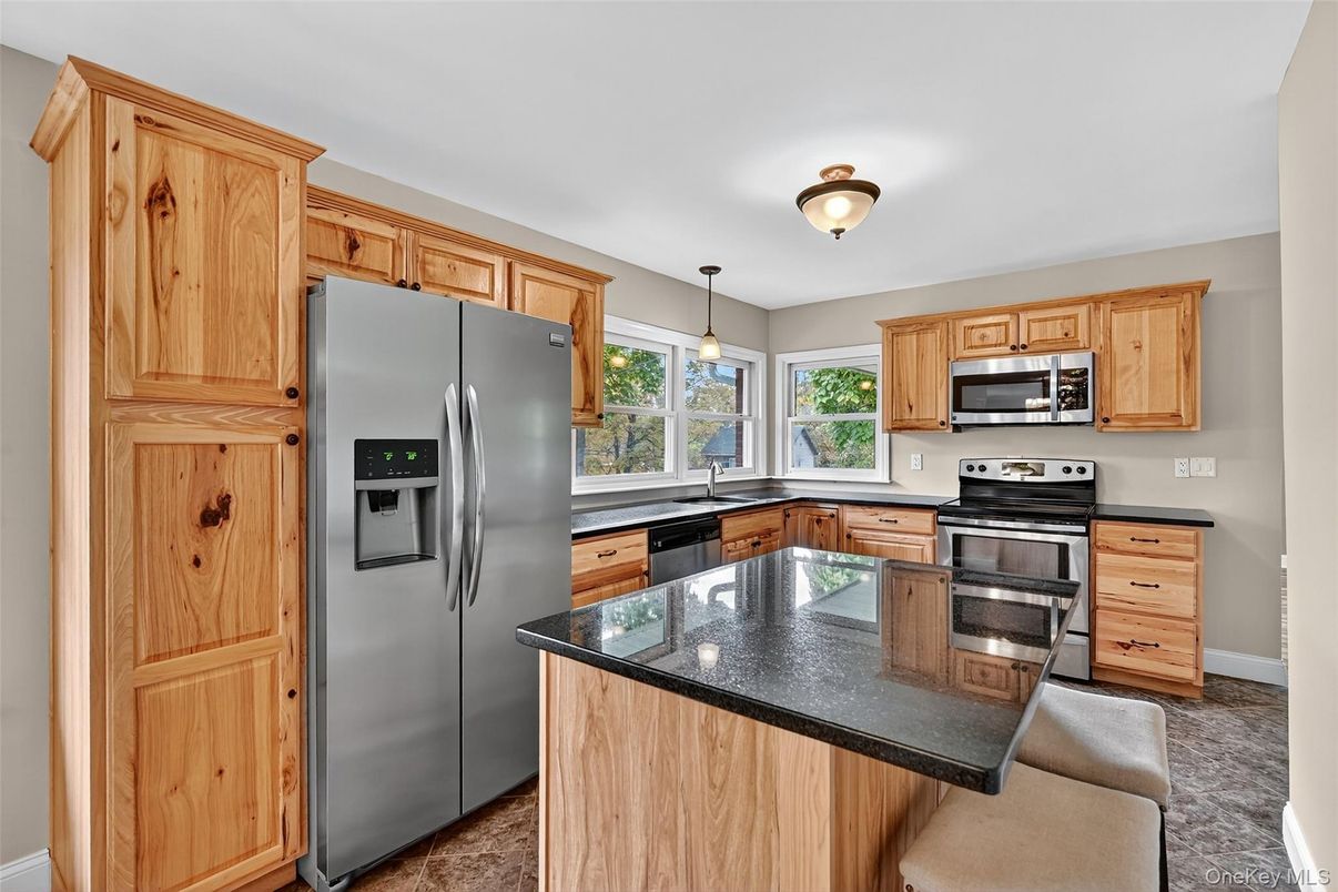 Interior, Kitchen, Pendant Lights, Stainless Steel Appliances