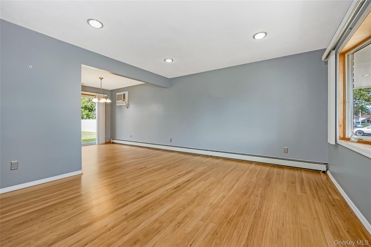 Empty room, Interior, Pendant Lights, Recessed Lighting, Wood Texture Flooring