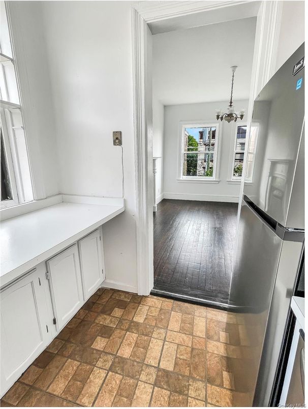 Interior, Pendant Lights, Wood Texture Flooring