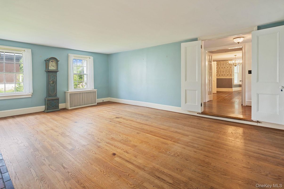 Chandelier, Empty room, Interior, Wood Texture Flooring