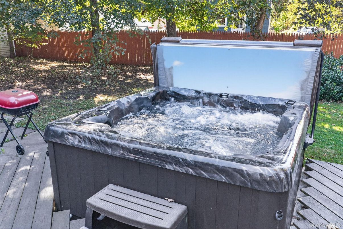 Exterior, Hot Tub
