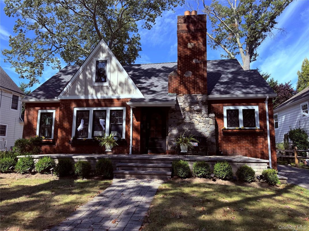 Exterior, Facade, Brick Facade, Cape Cod