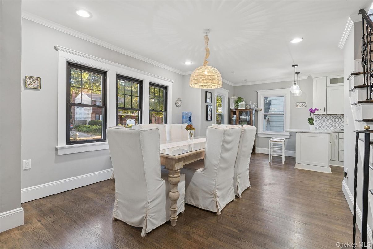 Dining room, Interior, Kitchen, Pendant Lights, Recessed Lighting, Wood Texture Flooring