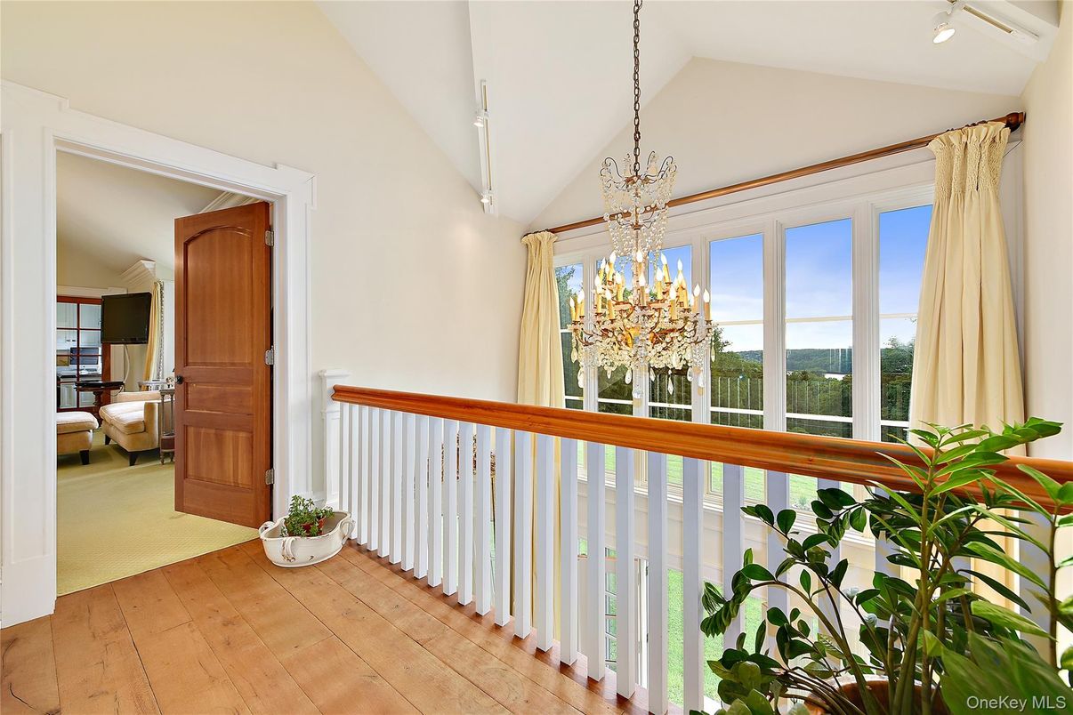 Chandelier, Interior, Recessed Lighting, Wood Texture Flooring