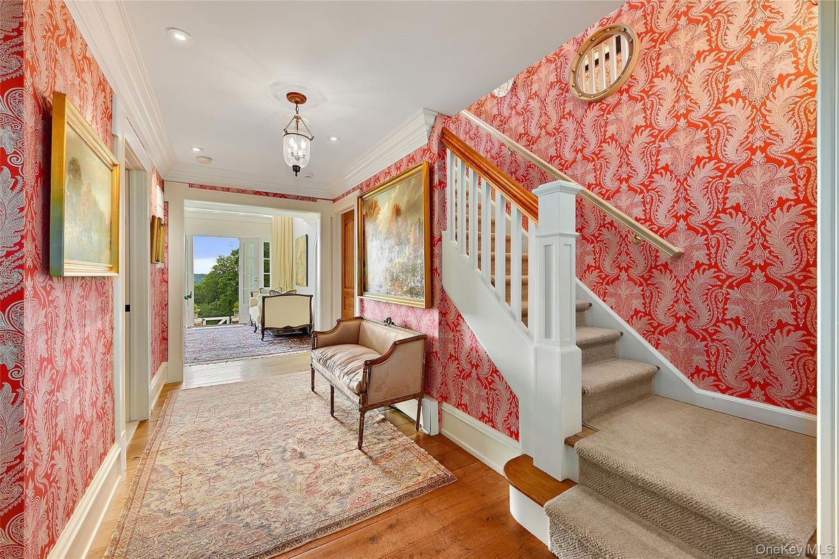 Interior, Pendant Lights, Recessed Lighting, Wood Texture Flooring