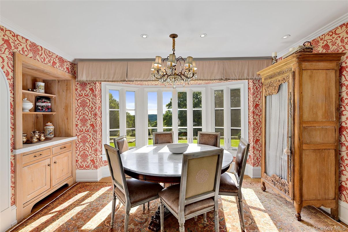 Chandelier, Dining room, Interior, Recessed Lighting