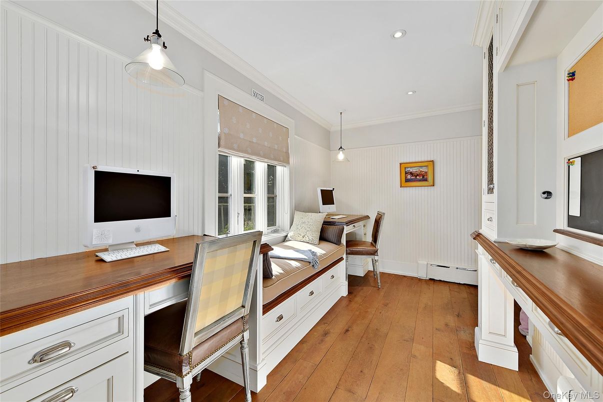 Home Office, Interior, Pendant Lights, Recessed Lighting, Wood Texture Flooring