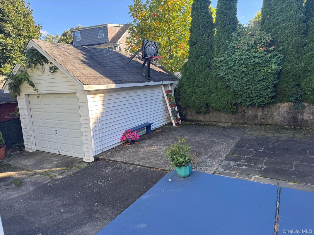 Backyard, Detached Garage, Exterior