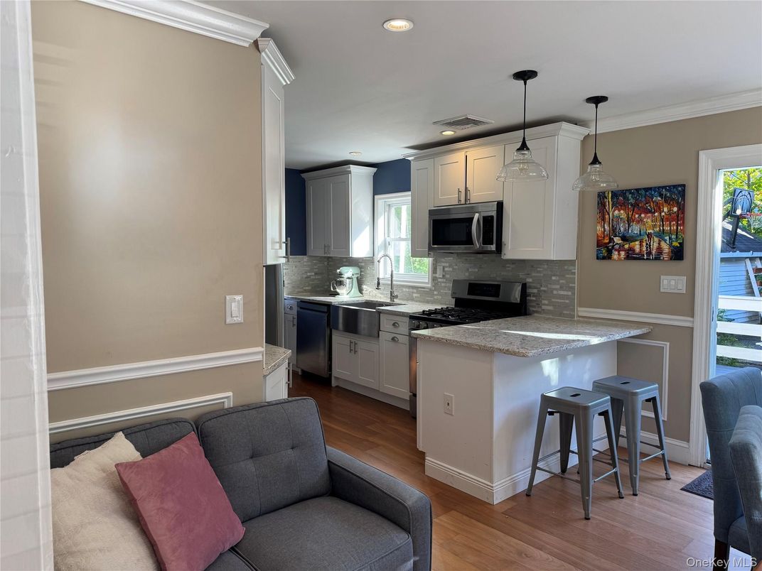 Interior, Kitchen, Pendant Lights, Recessed Lighting, Wood Texture Flooring