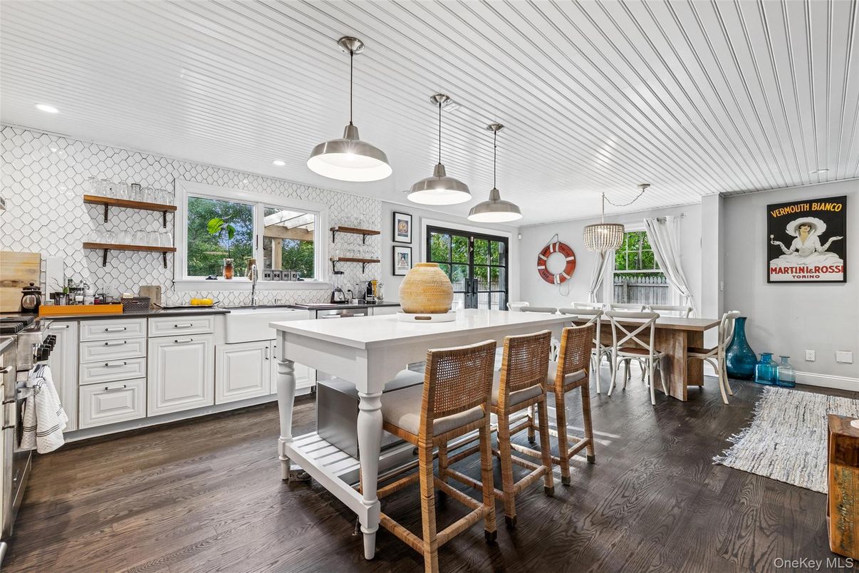 Dining room, Interior, Kitchen, Pendant Lights, Recessed Lighting, Wood Texture Flooring