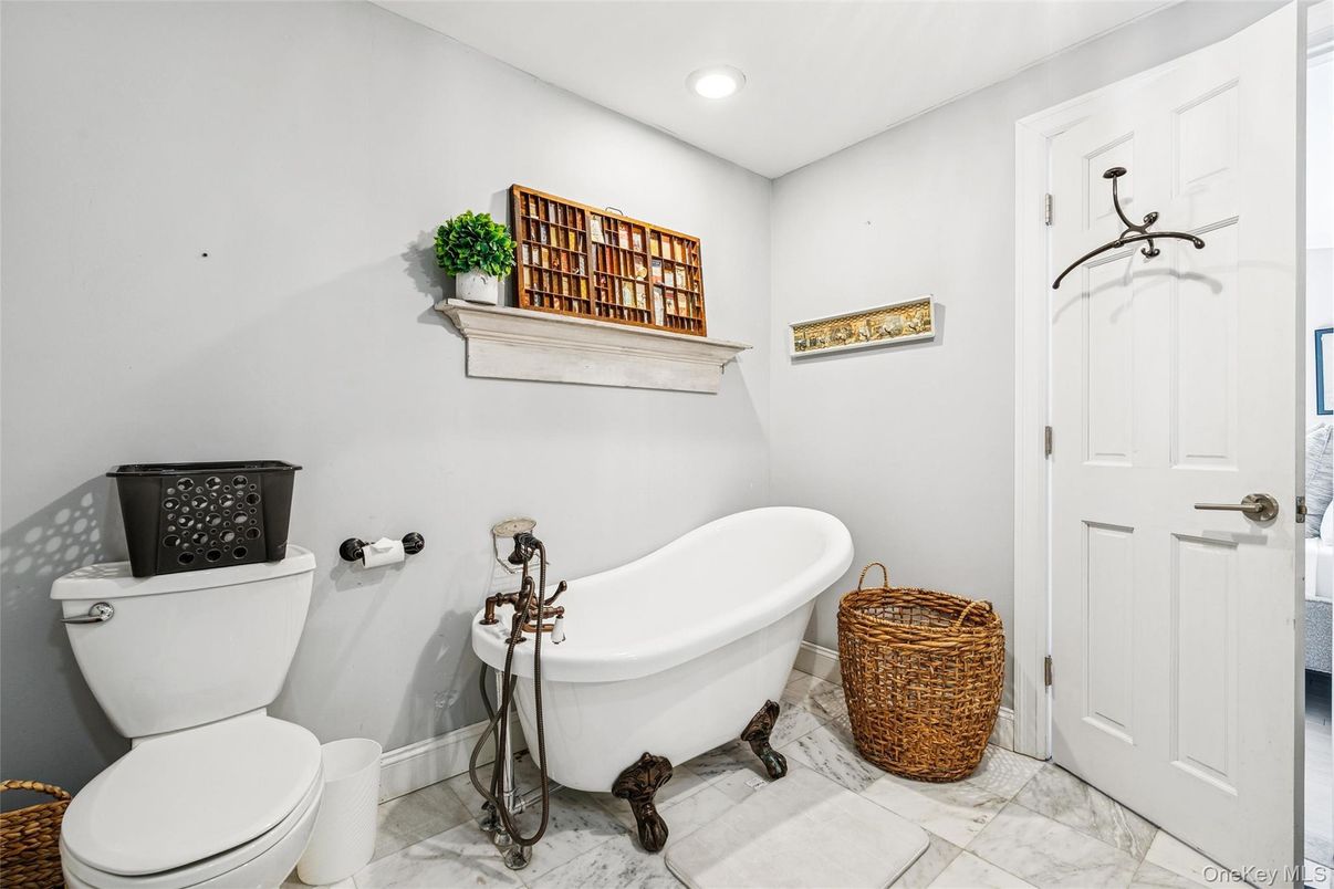 Bathroom, Free Standing Baths, Interior, Marble, Recessed Lighting