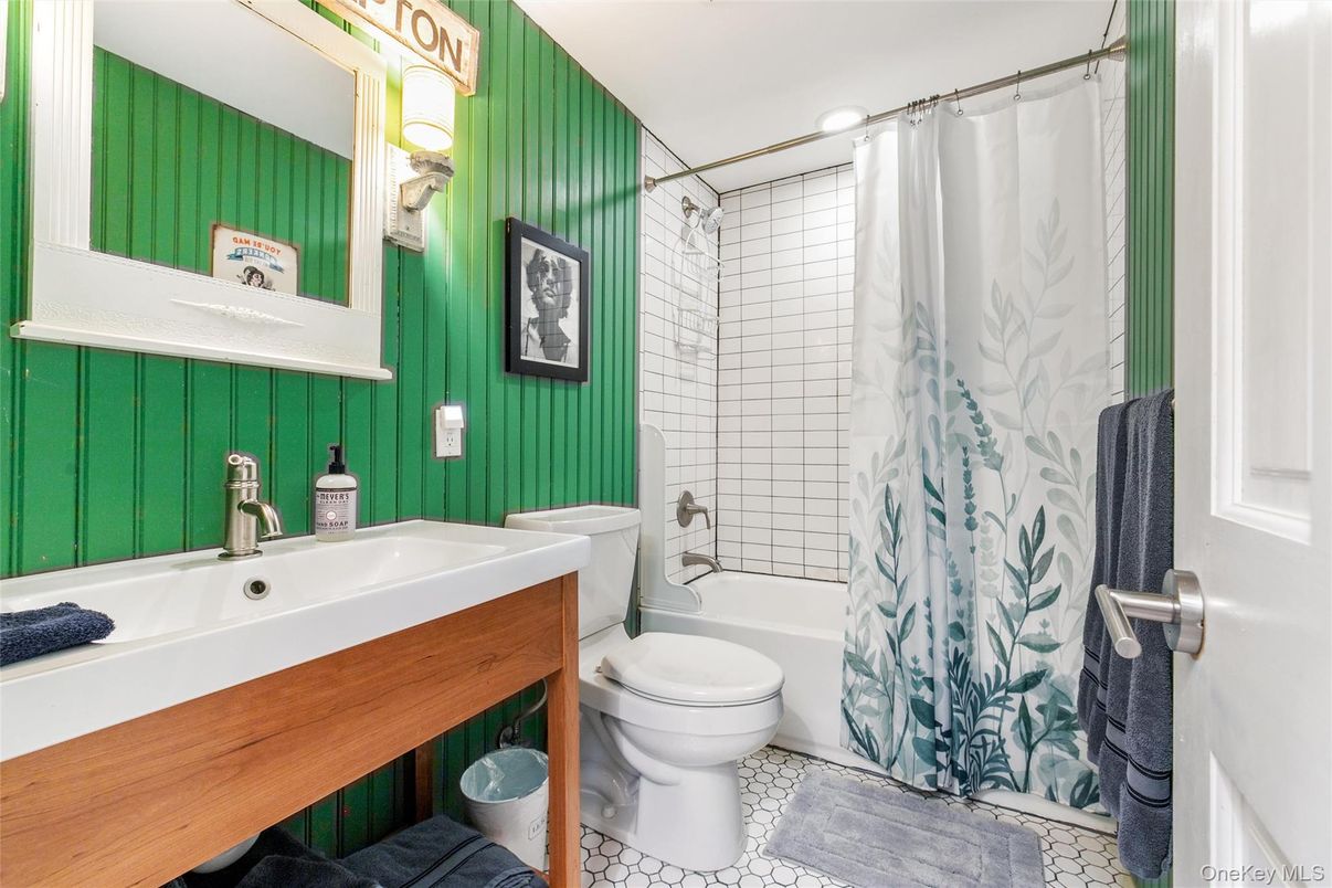 Bathroom, Interior