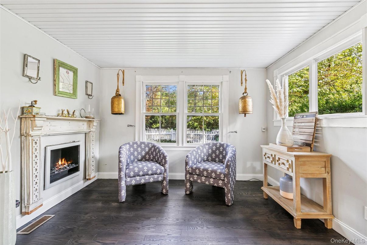 Fireplace, Interior, Pendant Lights, Wood Texture Flooring