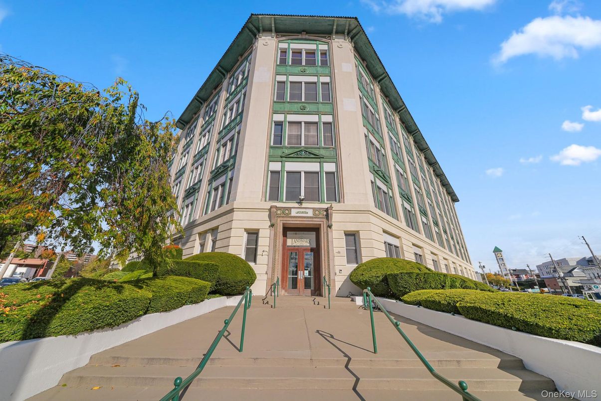 Exterior, Facade, Condo Building