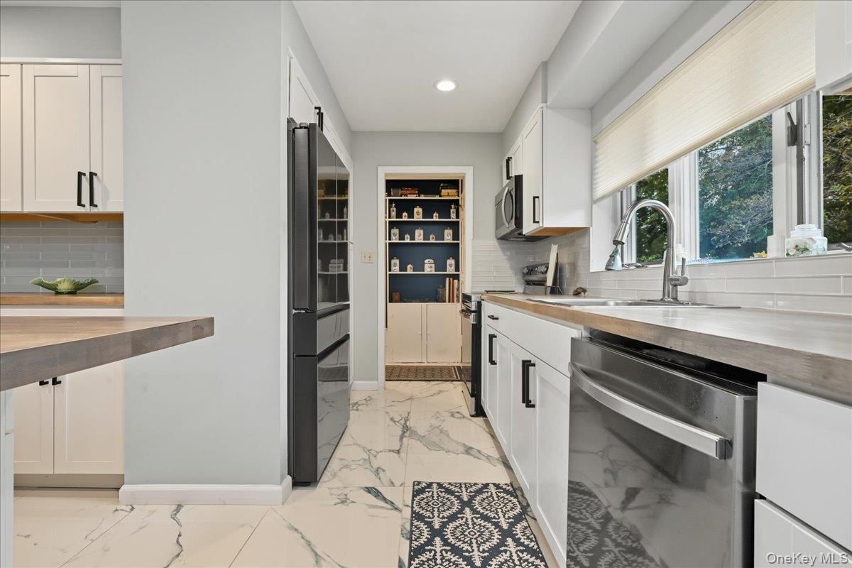 Interior, Kitchen, Marble, Recessed Lighting, Stainless Steel Appliances