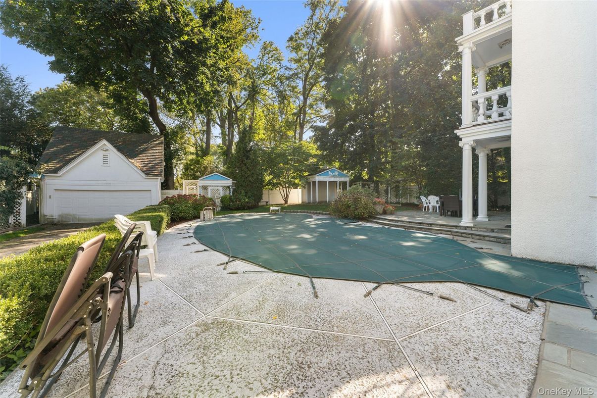 Backyard, Detached Garage, Exterior
