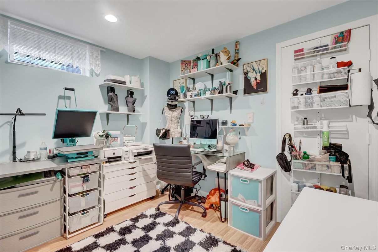 Home Office, Interior, Recessed Lighting, Wood Texture Flooring