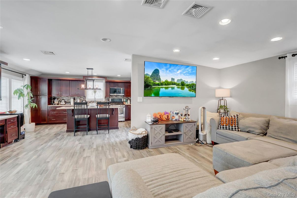 Interior, Kitchen, Living room, Pendant Lights, Recessed Lighting, Stainless Steel Appliances, Wood Texture Flooring