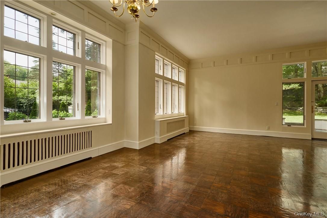 Chandelier, Empty room, Interior, Wood Texture Flooring