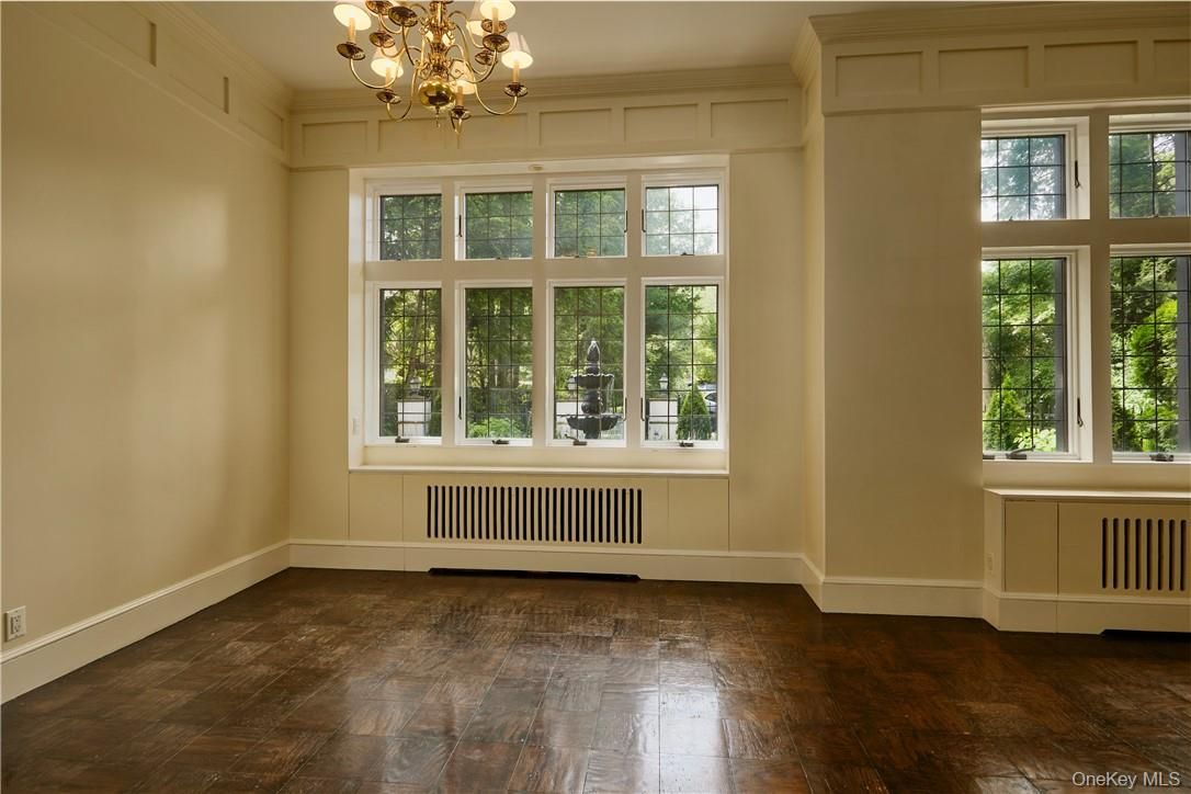 Chandelier, Empty room, Interior, Wood Texture Flooring