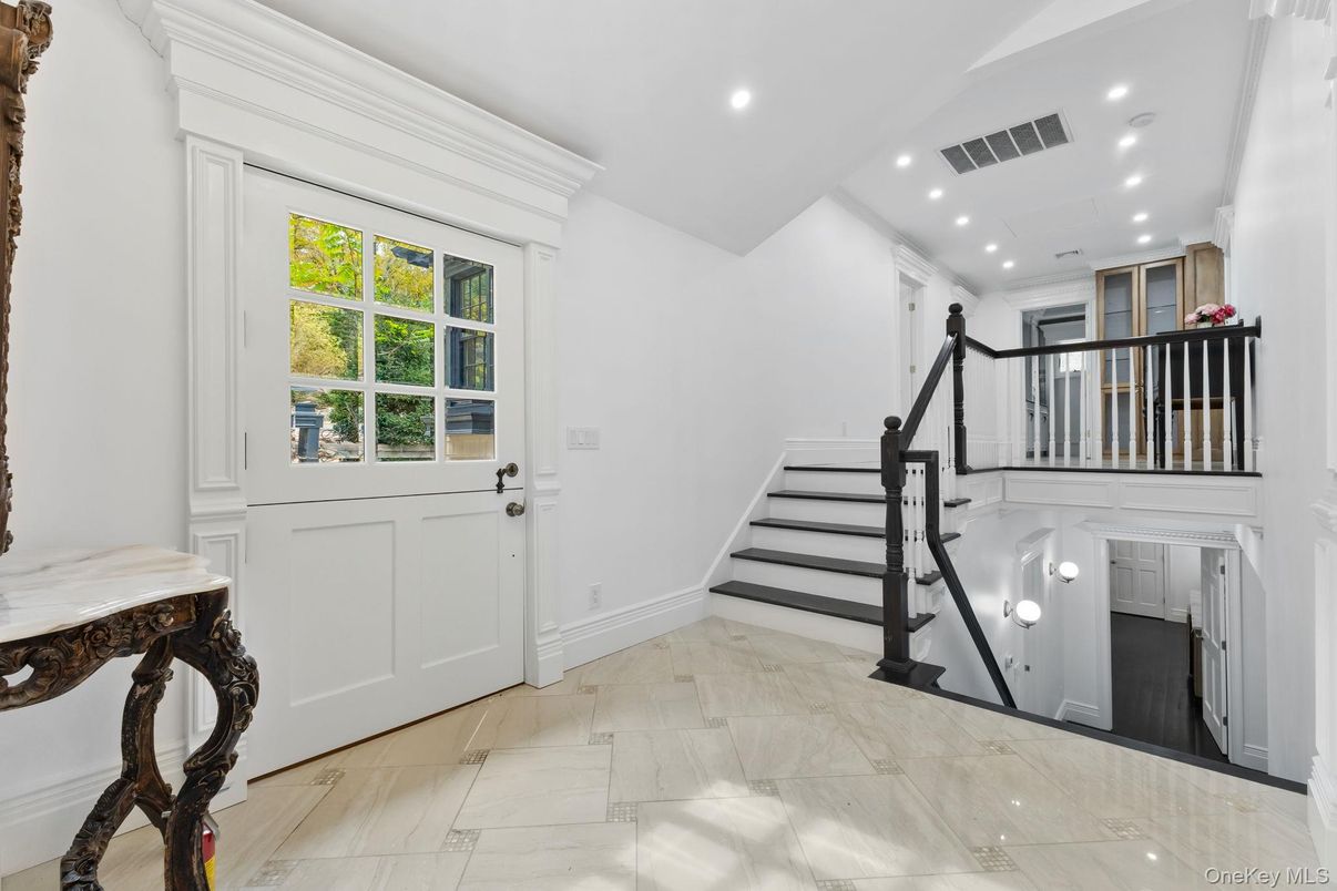 Interior, Marble, Recessed Lighting