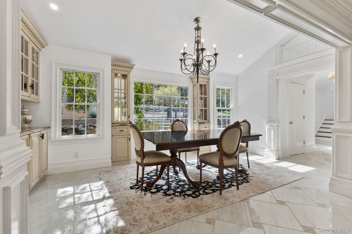 Chandelier, Dining room, Interior, Marble, Recessed Lighting