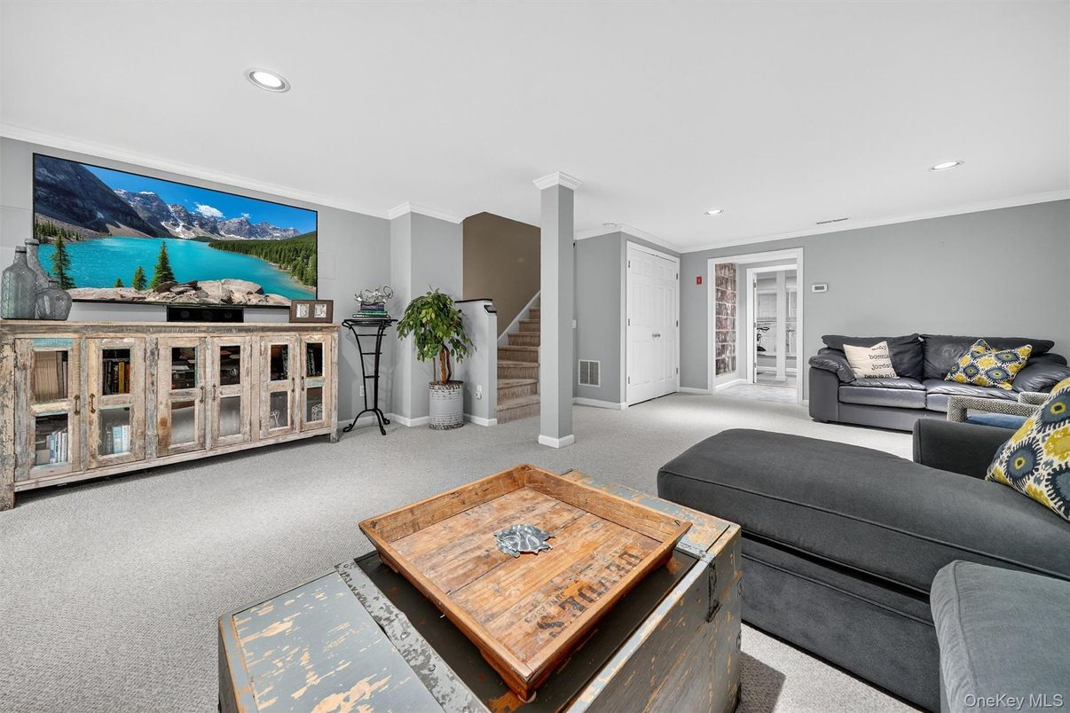 Interior, Living room, Recessed Lighting