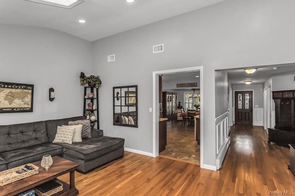 Dining room, Interior, Living room, Recessed Lighting, Wood Texture Flooring