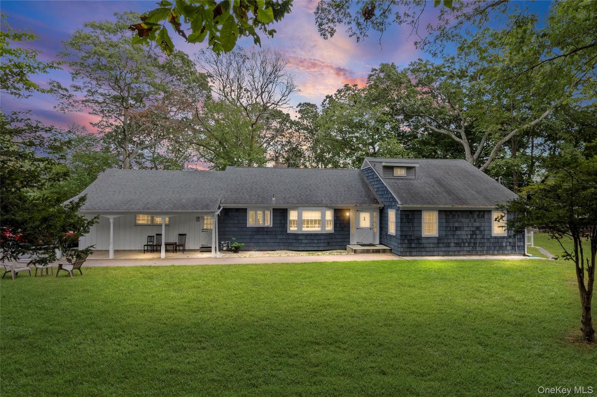 Backyard, Exterior, Facade, Cape Cod