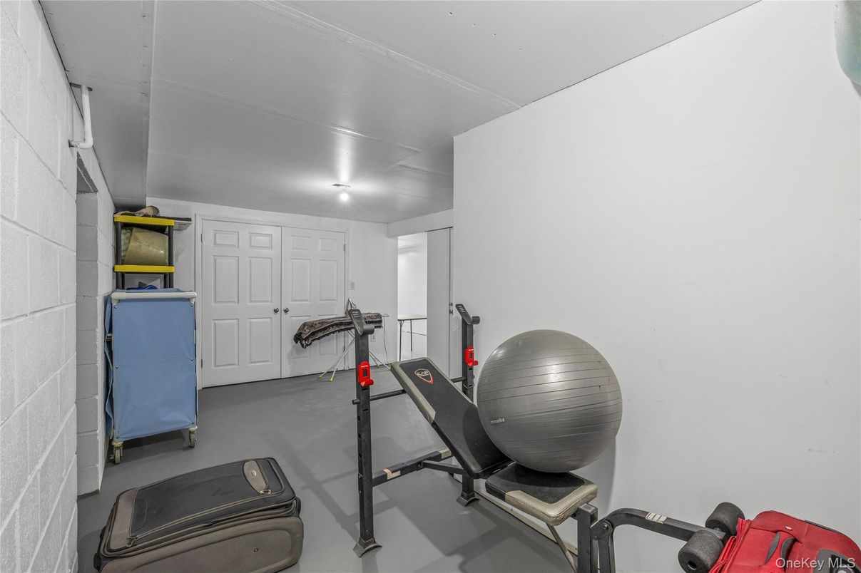Fitness Equipment, Interior, Recessed Lighting