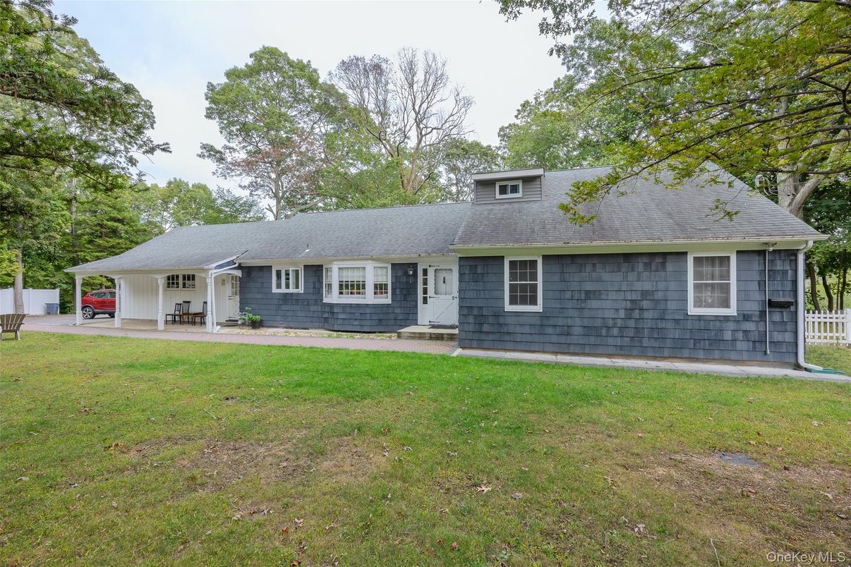 Backyard, Exterior, Facade, Cape Cod