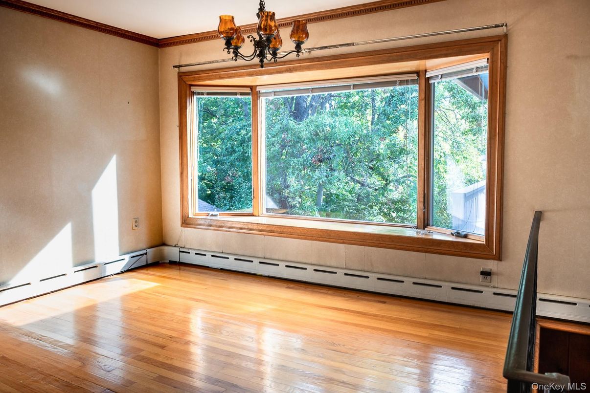Chandelier, Empty room, Interior, Wood Texture Flooring
