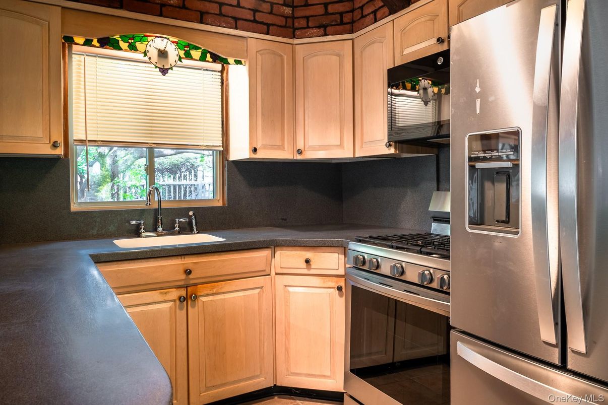 Interior, Kitchen, Stainless Steel Appliances