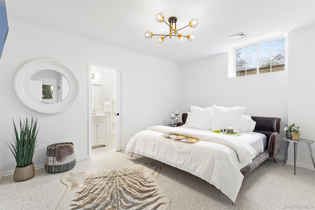 Bedroom, Interior, Pendant Lights