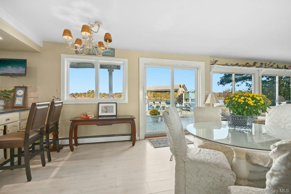 Chandelier, Dining room, Interior, Recessed Lighting, Water, Wood Texture Flooring