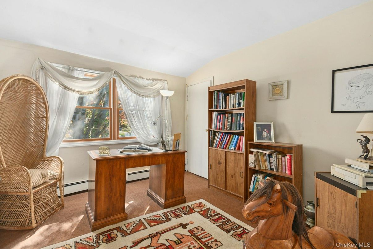 Home Office, Interior