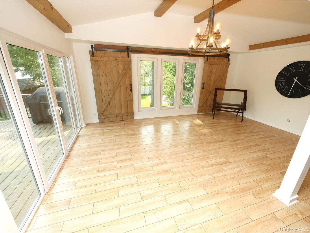 Chandelier, Empty room, Interior, Wooden Beams, Wood Texture Flooring