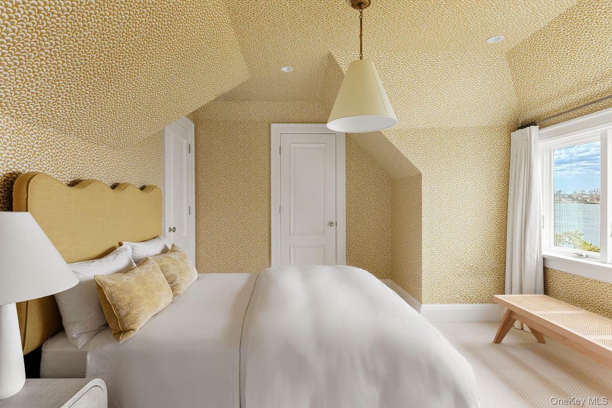 Bedroom, Interior, Pendant Lights, Water