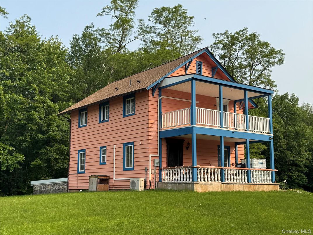 Backyard, Exterior, Facade, Log Home