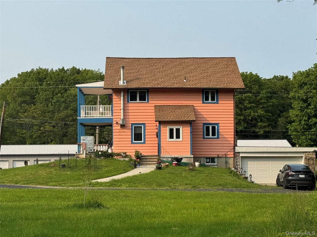 Attached, Backyard, Exterior, Facade, Georgian