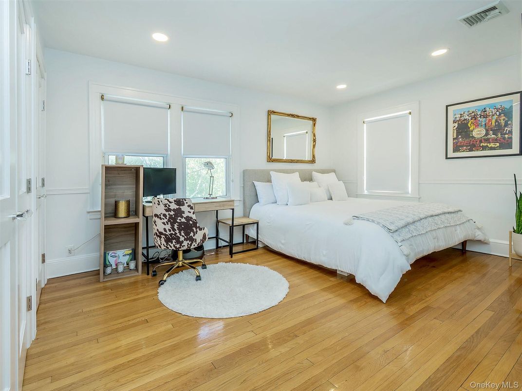Bedroom, Home Office, Interior, Recessed Lighting, Wood Texture Flooring