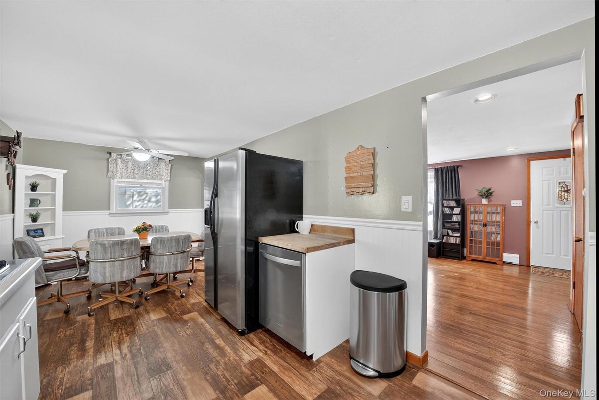 Dining room, Interior, Kitchen, Recessed Lighting, Wood Texture Flooring