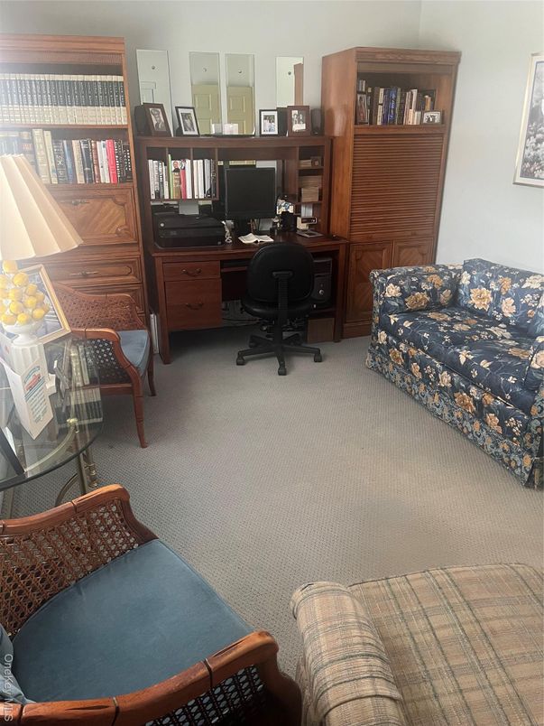 Home Office, Interior