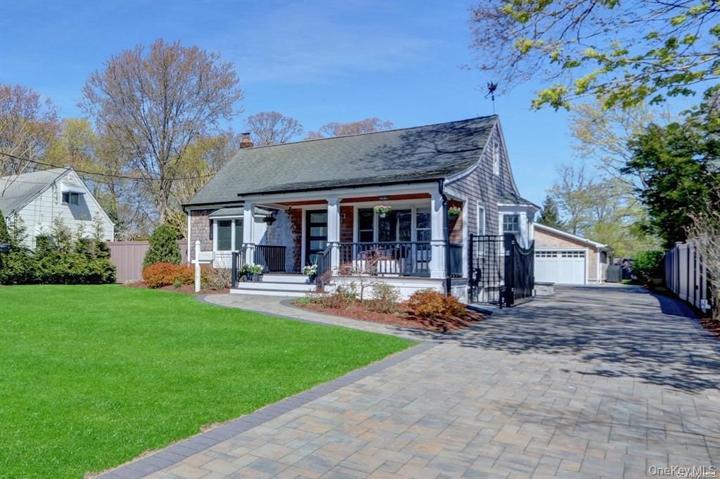 Backyard, Detached Garage, Exterior, Facade, Cape Cod