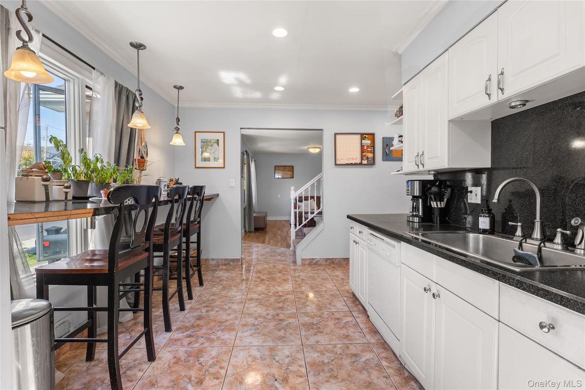 Dining room, Interior, Kitchen, Pendant Lights, Recessed Lighting