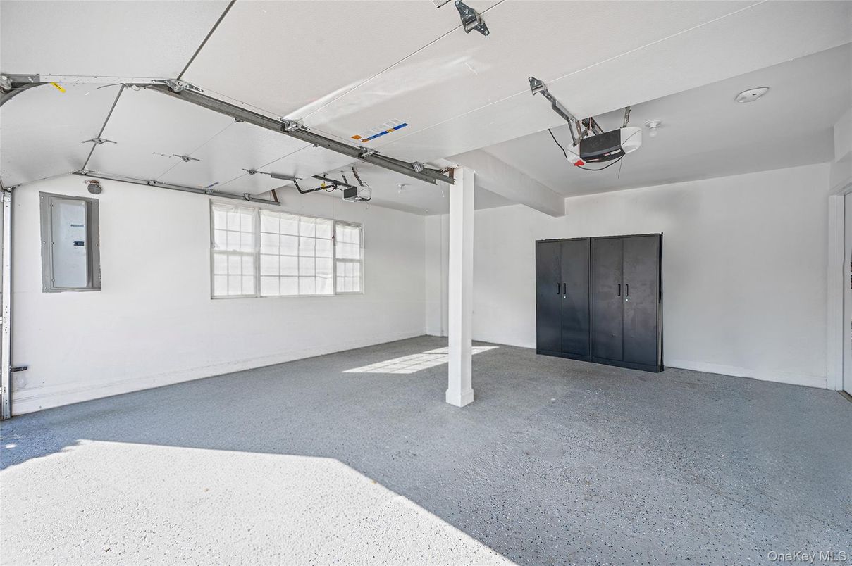 Garage, Interior