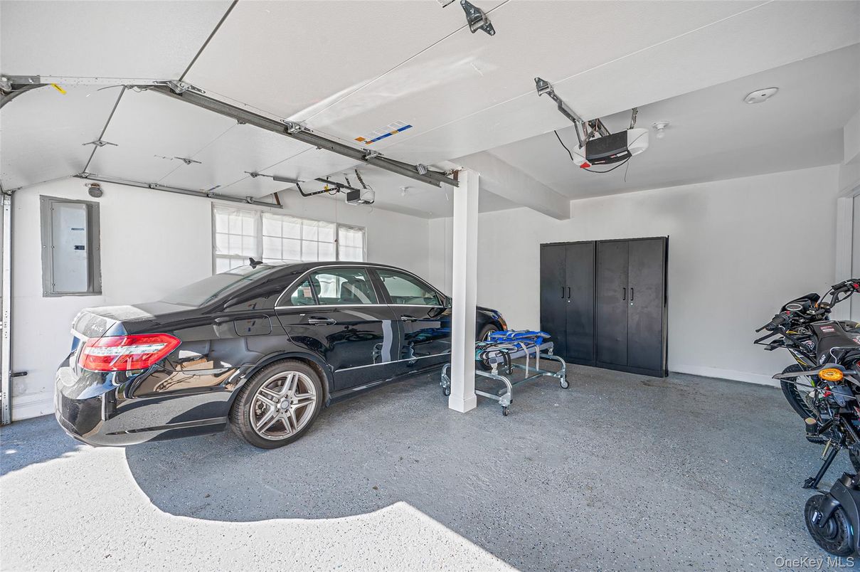Garage, Interior
