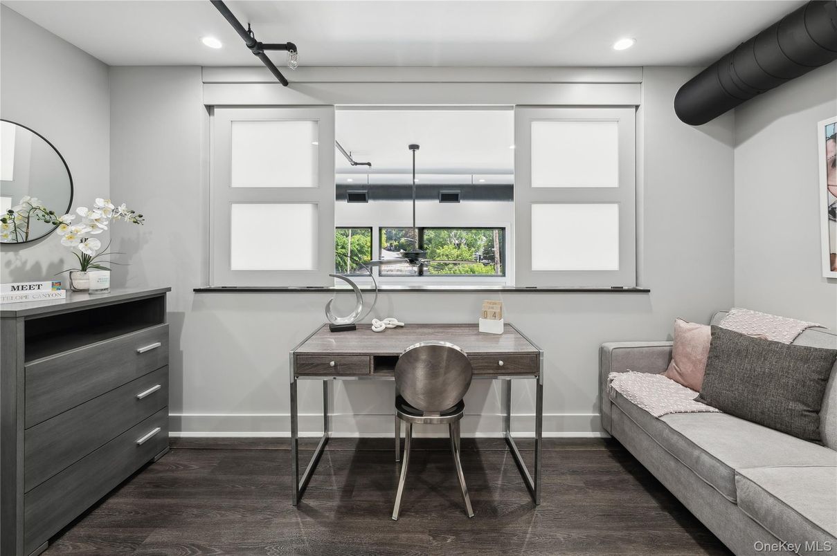 Home Office, Interior, Recessed Lighting, Wood Texture Flooring